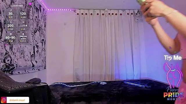 Snapshot of daniii_mua chatting on 11, 6, 2026 daniii mua online show from 11, 6, 2026