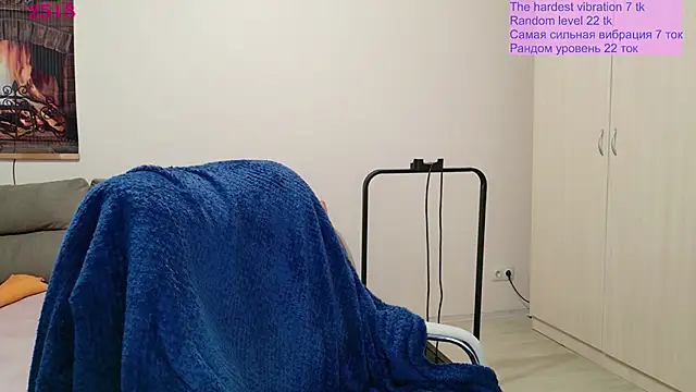 Snapshot of Foxy-lady chatting on 9, 5, 2026 Foxy-lady online show from 9, 5, 2026