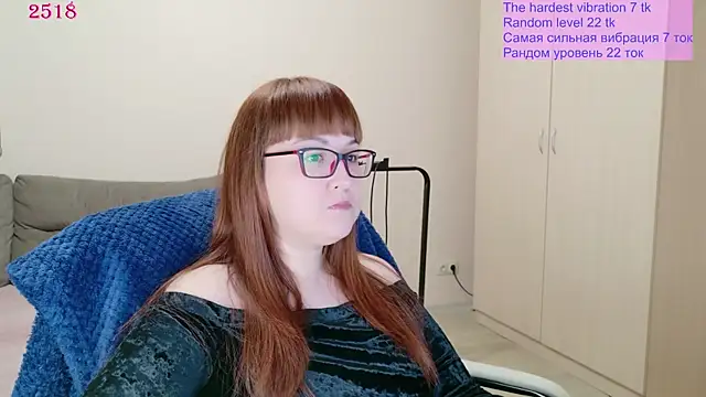 Snapshot of Foxy-lady chatting on 13, 5, 2026 Foxy-lady online show from 13, 5, 2026