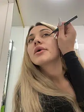 Chloe GraceeX online show from 6, 3, 2026