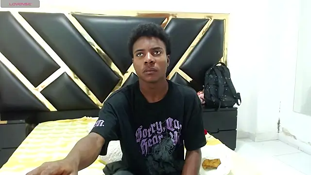 NoahJhonson69 online show from 23, 4, 2026