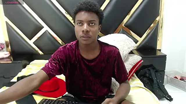 NoahJhonson69 online show from 27, 4, 2026