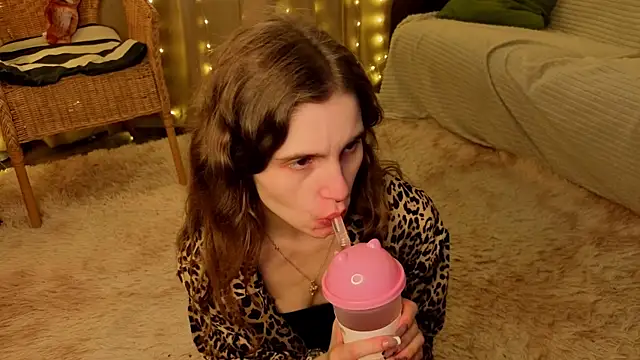 RozanneJordan online show from 5, 6, 2026