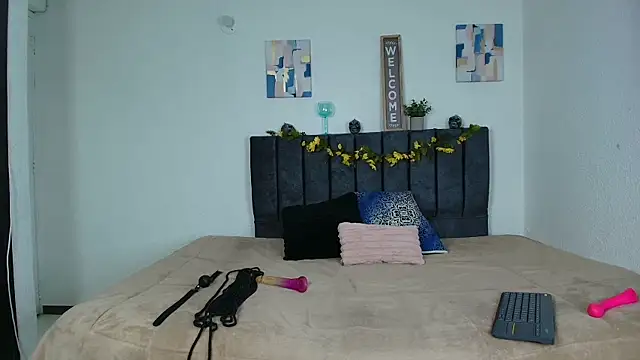 scarleth hotmilf online show from 21, 11, 2025