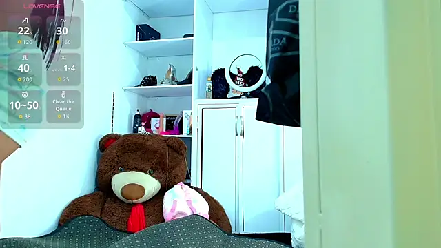 mia fernand online show from 18, 11, 2025