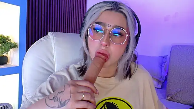 Snapshot of GabyRose9 chatting on 12, 2, 2026 GabyRose9 online show from 12, 2, 2026