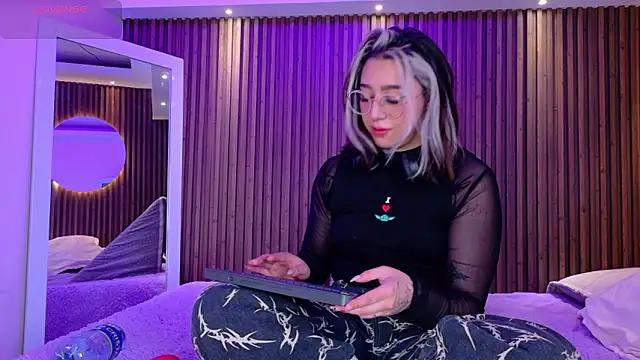 Snapshot of GabyRose9 chatting on 10, 3, 2026 GabyRose9 online show from 10, 3, 2026