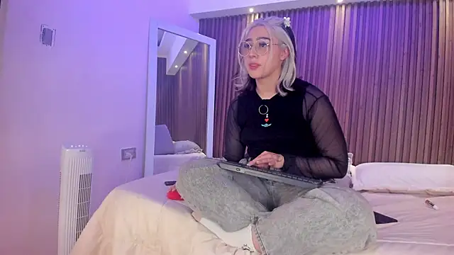 GabyRose9 online show from 22, 4, 2026