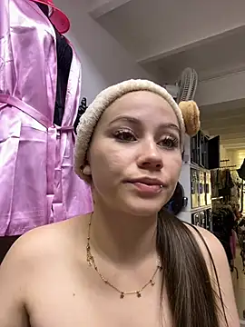 MiaWhiteBunny online show from 24, 4, 2026