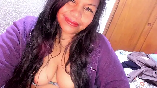 ebonycamelia online show from 26, 4, 2026