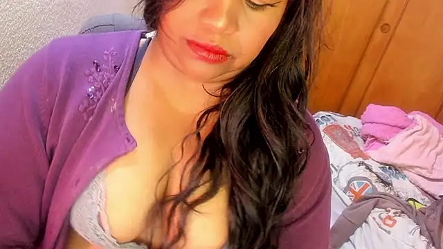 ebonycamelia online show from 6, 5, 2026