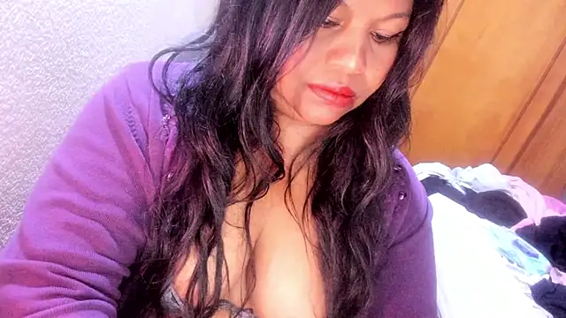 ebonycamelia online show from 10, 5, 2026