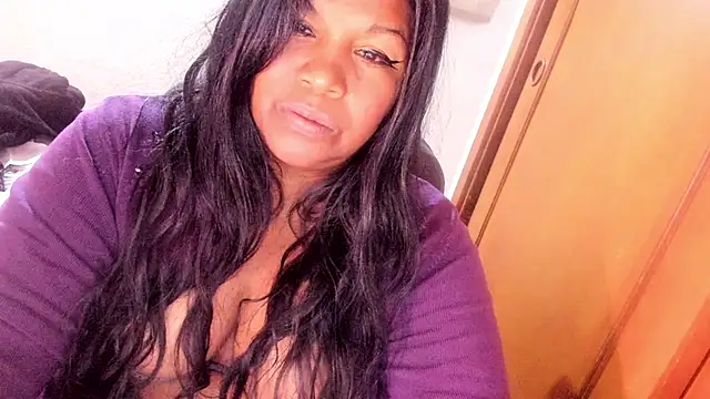 ebonycamelia online show from 11, 5, 2026