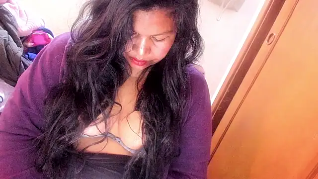 ebonycamelia online show from 25, 5, 2026