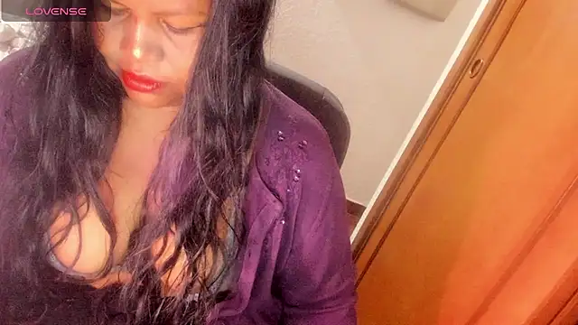 ebonycamelia online show from 26, 7, 2026