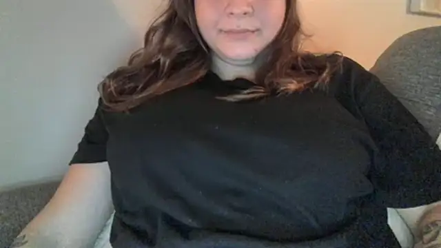 xxxluana online show from 23, 4, 2026