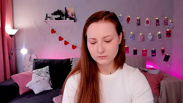 velvet cherry  online show from 7, 2, 2026