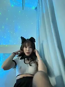 Snapshot of bingmeiren_missy chatting on 23, 11, 2025 bingmeiren missy online show from 23, 11, 2025