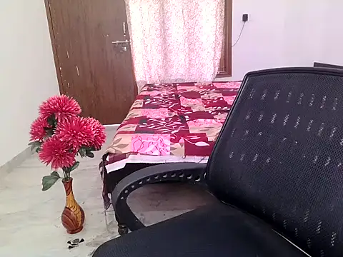 Snapshot of shivani_sharma_2 chatting on 23, 11, 2025 shivani sharma 2 online show from 23, 11, 2025