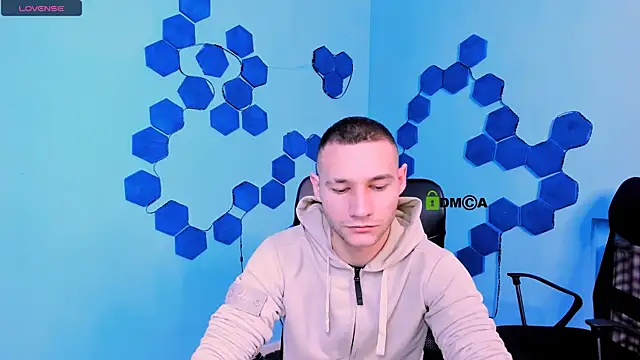 Snapshot of fred_strong chatting on 5, 12, 2025 fred strong online show from 5, 12, 2025