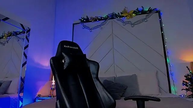 Snapshot of Ostin_Saints chatting on 14, 12, 2025 Ostin Saints online show from 14, 12, 2025