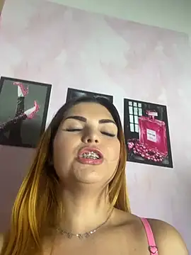 melyssaa23 online show from 28, 4, 2026