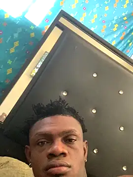 Snapshot of laperson chatting on 15, 12, 2025 laperson online show from 15, 12, 2025