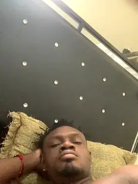 Snapshot of laperson chatting on 5, 1, 2026 laperson online show from 5, 1, 2026