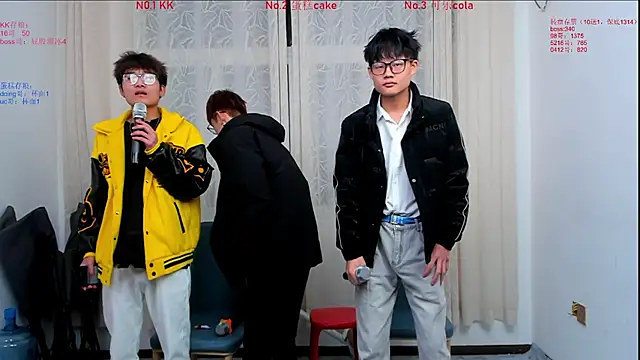 Snapshot of Delicious-boys-001 chatting on 24, 11, 2025 Delicious-boys-001 online show from 24, 11, 2025