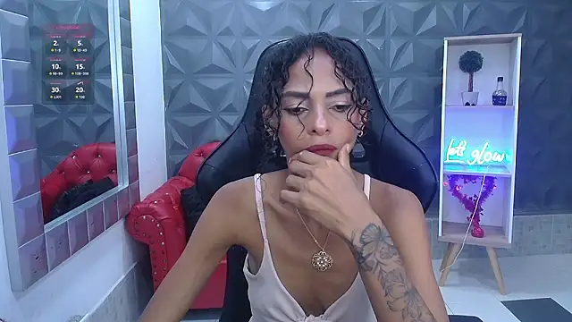 becky lynch 102 online show from 10, 3, 2026