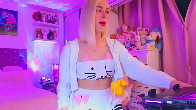 MadamBarbiee online show from 5, 1, 2026