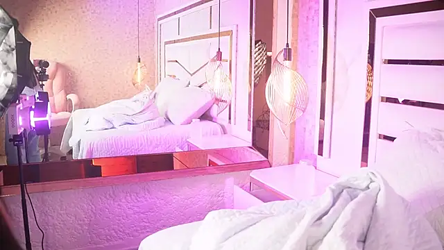 luciana agudelo online show from 27, 4, 2026