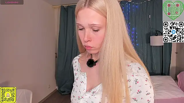 Snapshot of CherrylHolme chatting on 26, 6, 2026 CherrylHolme online show from 26, 6, 2026