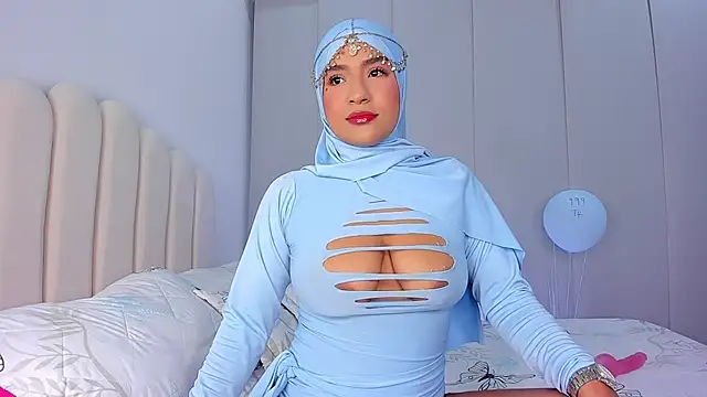 Amira-Zahra online show from 22, 4, 2026