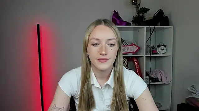 EvelynBlond online show from 20, 4, 2026