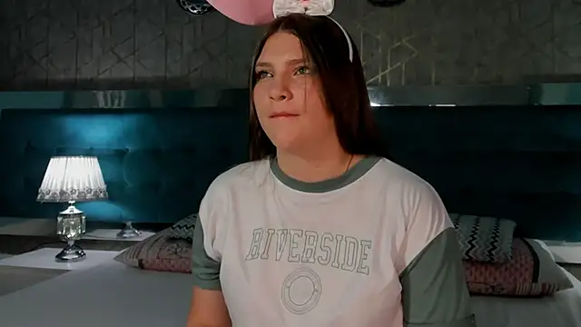 LiiaVelvet online show from 7, 4, 2026