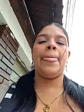 Snapshot of Layla-daring chatting on 15, 12, 2025 Layla-daring online show from 15, 12, 2025