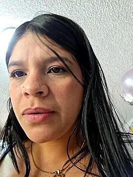 Snapshot of Layla-daring chatting on 18, 12, 2025 Layla-daring online show from 18, 12, 2025