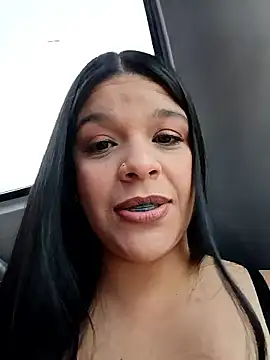 Snapshot of Layla-daring chatting on 8, 1, 2026 Layla-daring online show from 8, 1, 2026