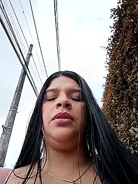 Snapshot of Layla-daring chatting on 6, 2, 2026 Layla-daring online show from 6, 2, 2026