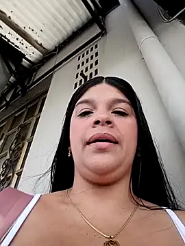 Snapshot of Layla-daring chatting on 2, 3, 2026 Layla-daring online show from 2, 3, 2026