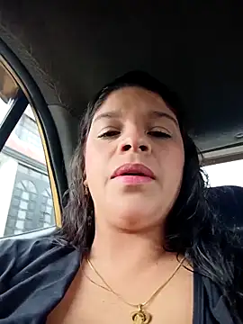 Snapshot of Layla-daring chatting on 6, 3, 2026 Layla-daring online show from 6, 3, 2026