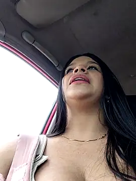 Snapshot of Layla-daring chatting on 18, 6, 2026 Layla-daring online show from 18, 6, 2026