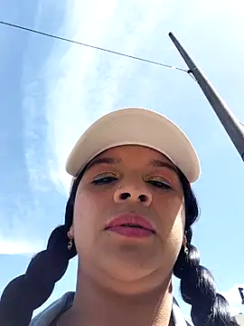 Layla-daring online show from 23, 6, 2026