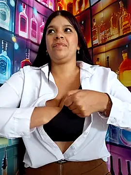 Layla-daring online show from 11, 7, 2026