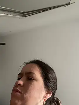 Little  Danni1 online show from 26, 4, 2026