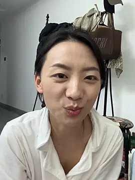 Jinmi125216 online show from 8, 4, 2026