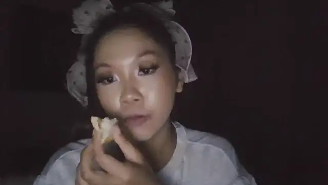 cryptokimgirl online show from 12, 3, 2026