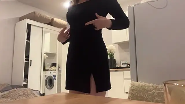 Snapshot of BimetalXerox chatting on 28, 11, 2025 BimetalXerox online show from 28, 11, 2025