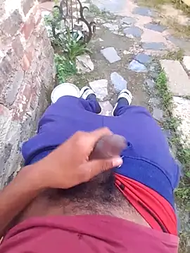 Eezxxx online show from 4, 4, 2026